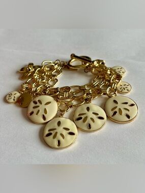 Lilly Pulitzer Gold-Tone Sand Dollar Charm Bracelet | Coastal Beach